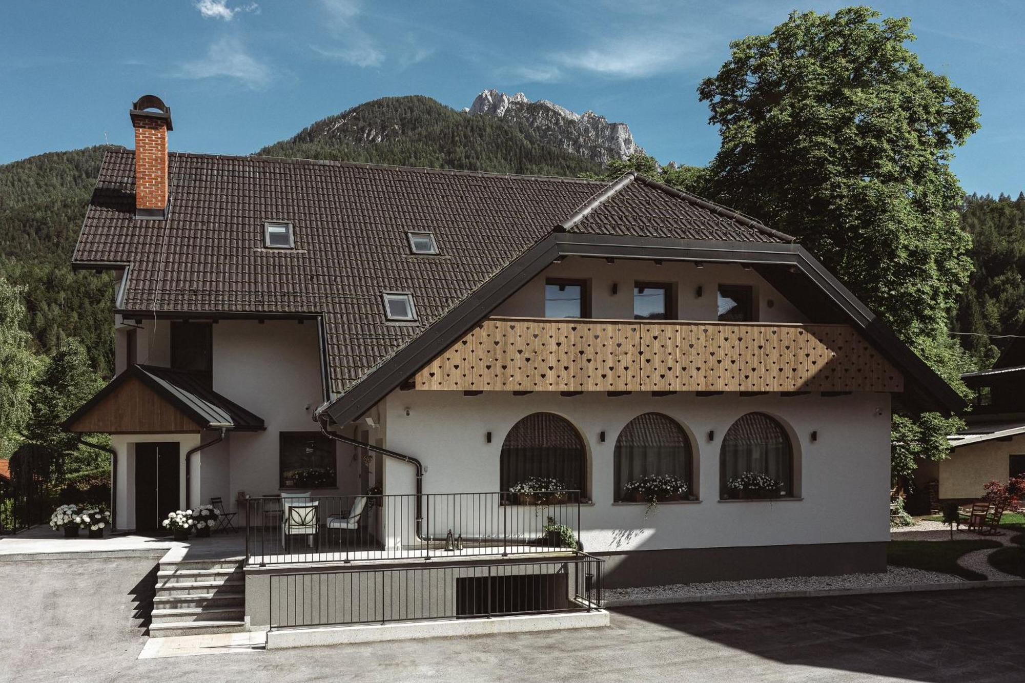 Apartments And Rooms Kaja Kranjska Gora Zewnętrze zdjęcie